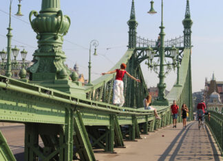 Romantyczna podróż na Walentynki? Jak spędzić Dzień Zakochanych na Węgrzech