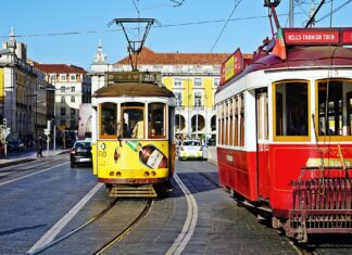 City break w Lizbonie i pałacach w Sintrze