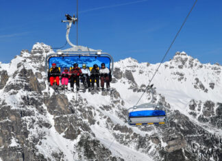 Gwarancja śniegu przez całą zimę w dolinie Stubai – przeżyj pełne wrażeń zimowe dni w czterech ośrodkach narciarskich oraz skorzystaj z innowacyjnych rozwiązań