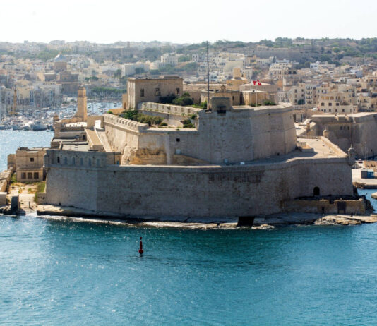 Gdzie Polacy polecą na Majówkę?