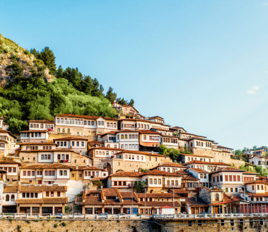 Majówka 2026: Polacy wybierają tańsze kierunki i ruszają za granicę