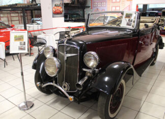 Legendy motoryzacji w Otrębusach